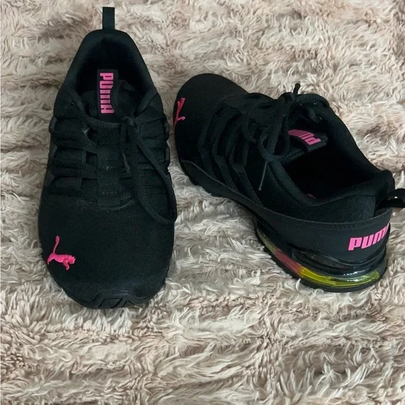 Puma Black Sneakers with Pink Logo - Picture 3 of 5